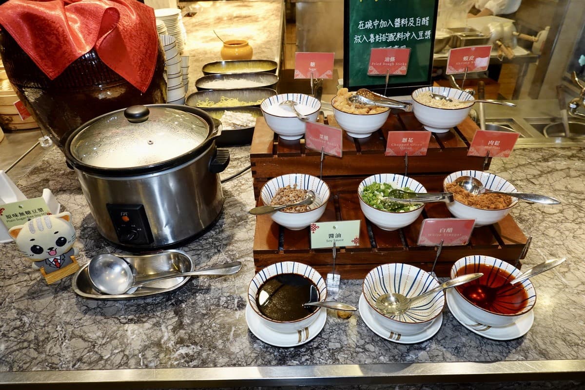 宜蘭最狂早午餐吃到飽!牛肉湯、班尼迪克蛋無限供應,還能外帶星巴克咖啡 宜蘭最狂早午餐吃到飽!牛肉湯、班尼迪克蛋無限供應,還能外帶星巴克咖啡