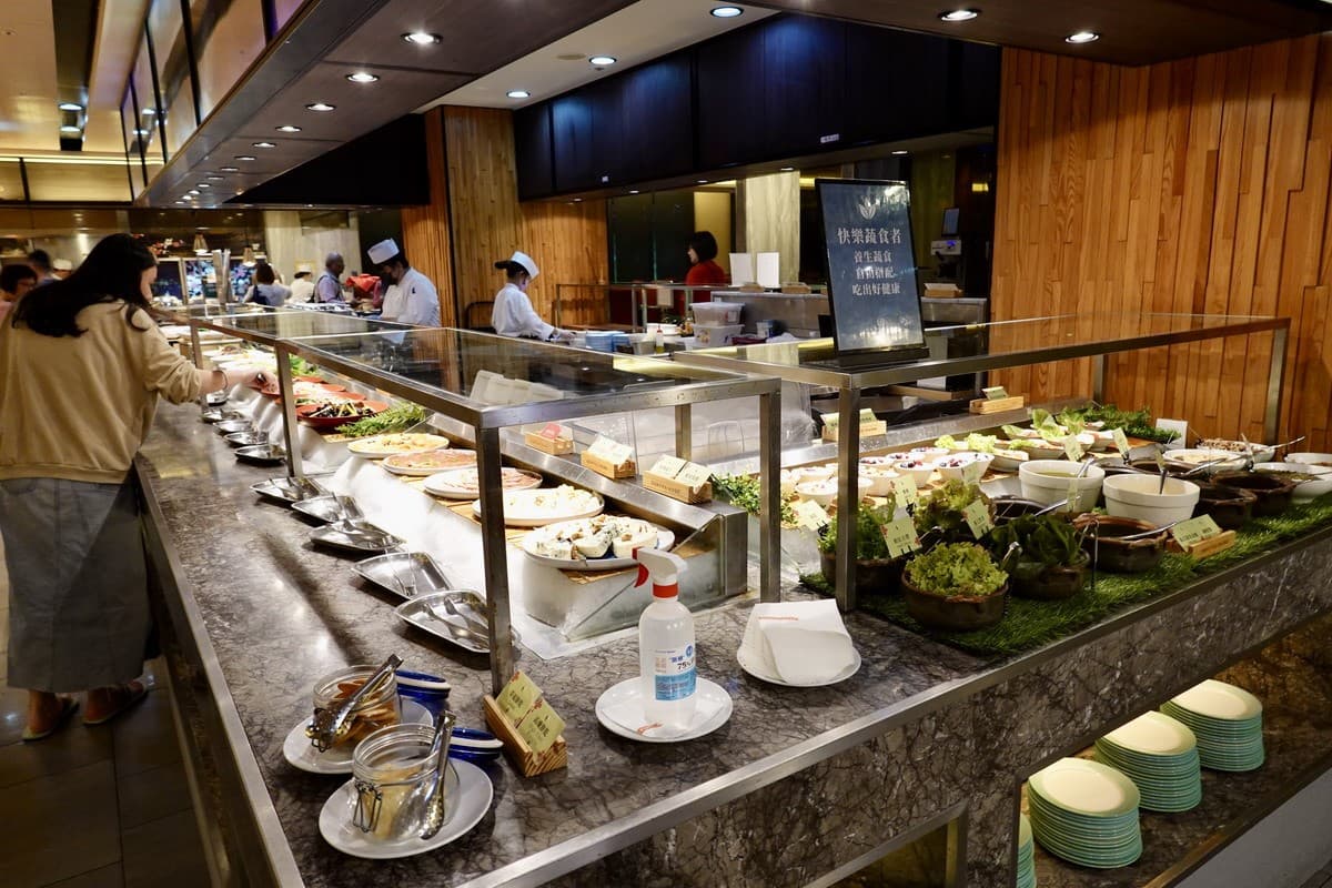 宜蘭最狂早午餐吃到飽!牛肉湯、班尼迪克蛋無限供應,還能外帶星巴克咖啡 宜蘭最狂早午餐吃到飽!牛肉湯、班尼迪克蛋無限供應,還能外帶星巴克咖啡