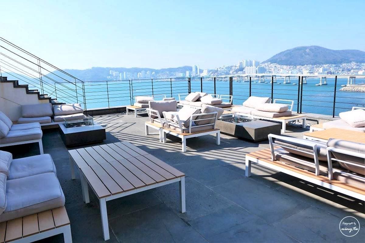 360度無死角海景!面海第一排「玻璃屋咖啡廳」,絕美露臺將南港大橋收眼底 360度無死角海景!面海第一排「玻璃屋咖啡廳」,絕美露臺將南港大橋收眼底