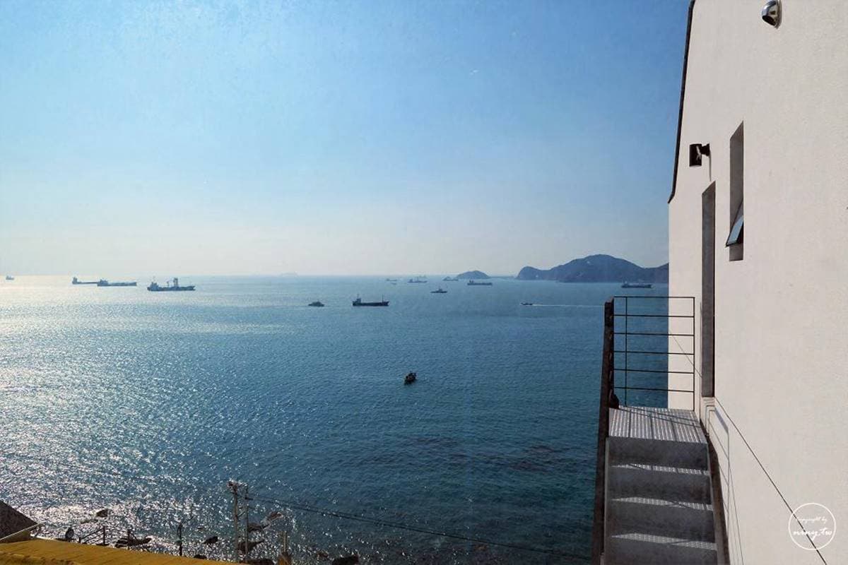 360度無死角海景!面海第一排「玻璃屋咖啡廳」,絕美露臺將南港大橋收眼底 360度無死角海景!面海第一排「玻璃屋咖啡廳」,絕美露臺將南港大橋收眼底