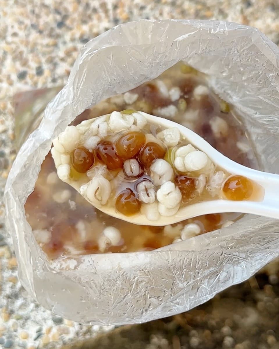 35元超大包!嘉義佛心「阿婆粉圓冰」藏在這,給料不手軟、在地人狂推 35元超大包!嘉義佛心「阿婆粉圓冰」藏在這,給料不手軟、在地人狂推