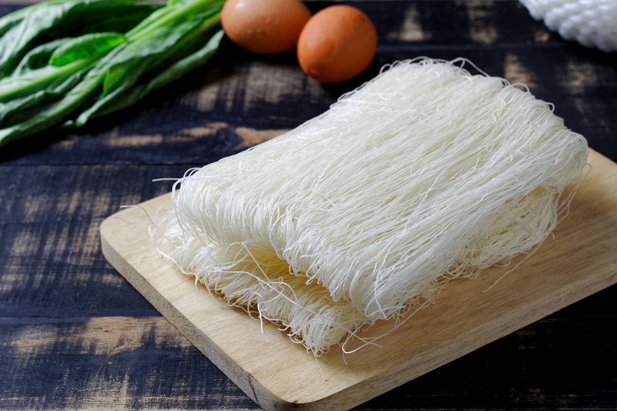小心把漂白劑吃下肚!5種「白色食物」注意,金針菇下鍋前「這樣做」更安心 小心把漂白劑吃下肚!5種「白色食物」注意,金針菇下鍋前「這樣做」更安心