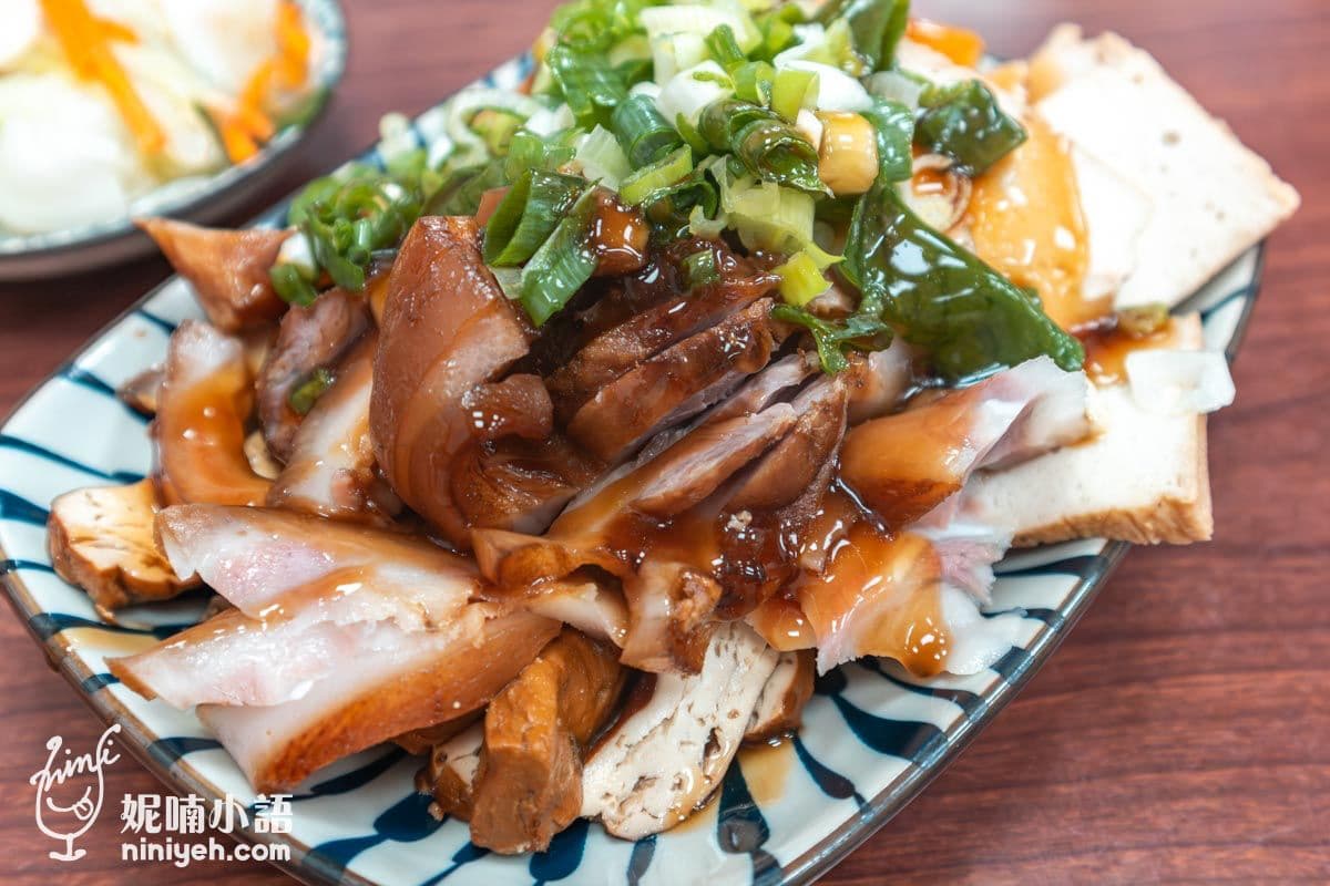 台北人激推「聚寶盆牛肉麵」!滿滿配料撈不完,超大碗公直逼小火鍋等級 台北人激推「聚寶盆牛肉麵」!滿滿配料撈不完,超大碗公直逼小火鍋等級
