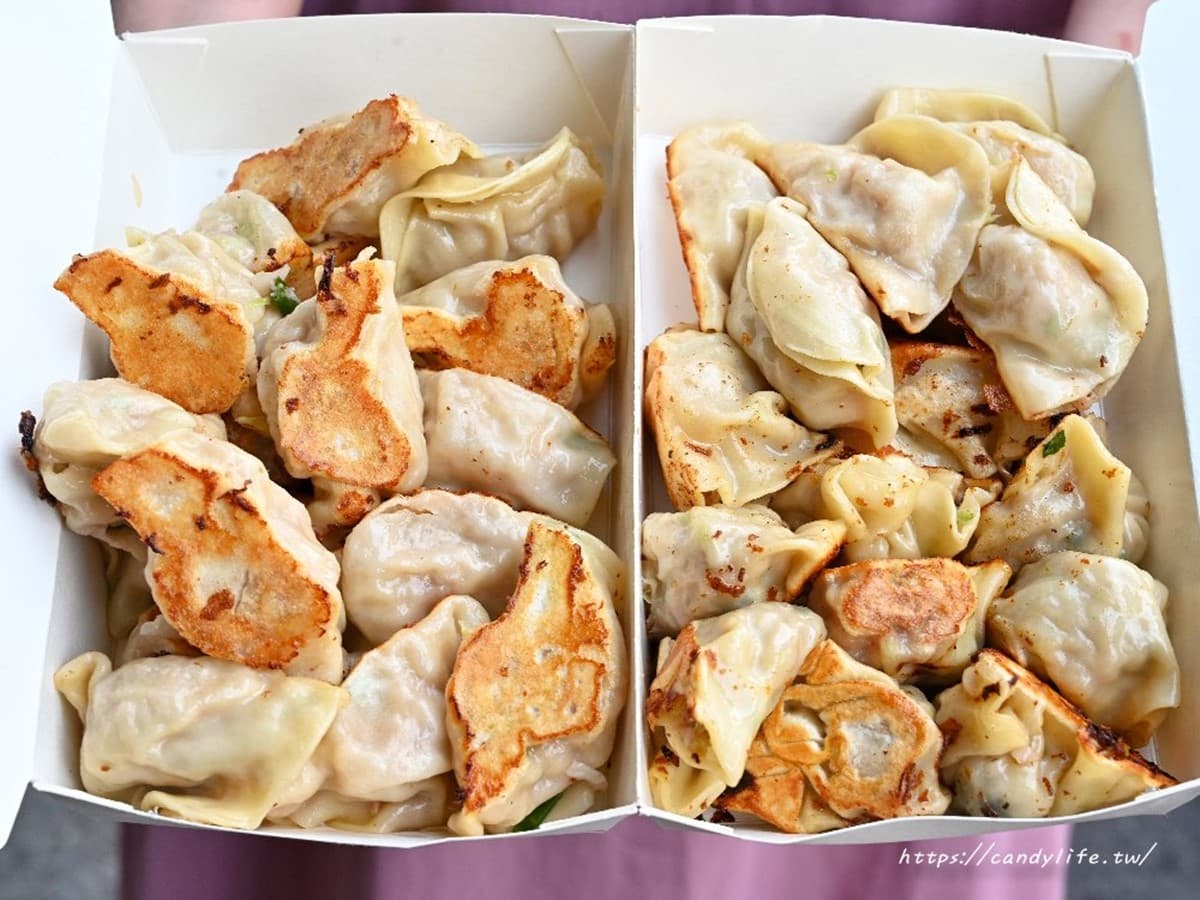 最狂記錄不到1小時掃空!台中5元「黃金煎餃」酥香唰嘴,滿料福州包也要嗑 最狂記錄不到1小時掃空!台中5元「黃金煎餃」酥香唰嘴,滿料福州包也要嗑