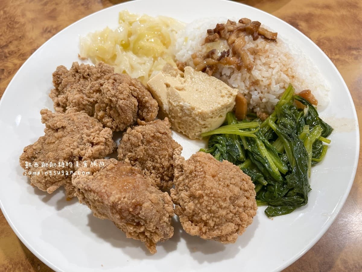 便當界的吃到飽!滷肉飯、4種飲料無限續加,香炸鹹酥雞、多汁雞腿都要嗑 便當界的吃到飽!滷肉飯、4種飲料無限續加,香炸鹹酥雞、多汁雞腿都要嗑