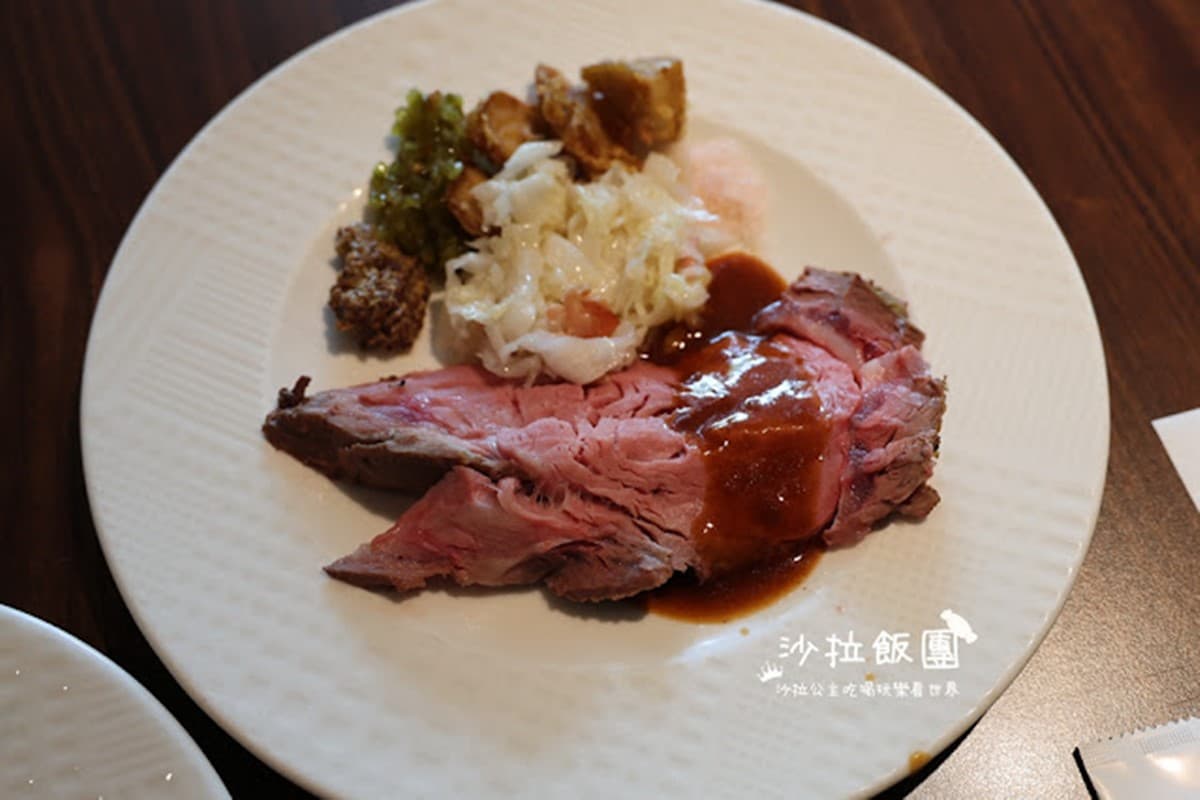 中山站吃到飽回歸!肥美鮭魚、牛排、可麗露無限供應,用祕技吃省910元 中山站吃到飽回歸!肥美鮭魚、牛排、可麗露無限供應,用祕技吃省910元