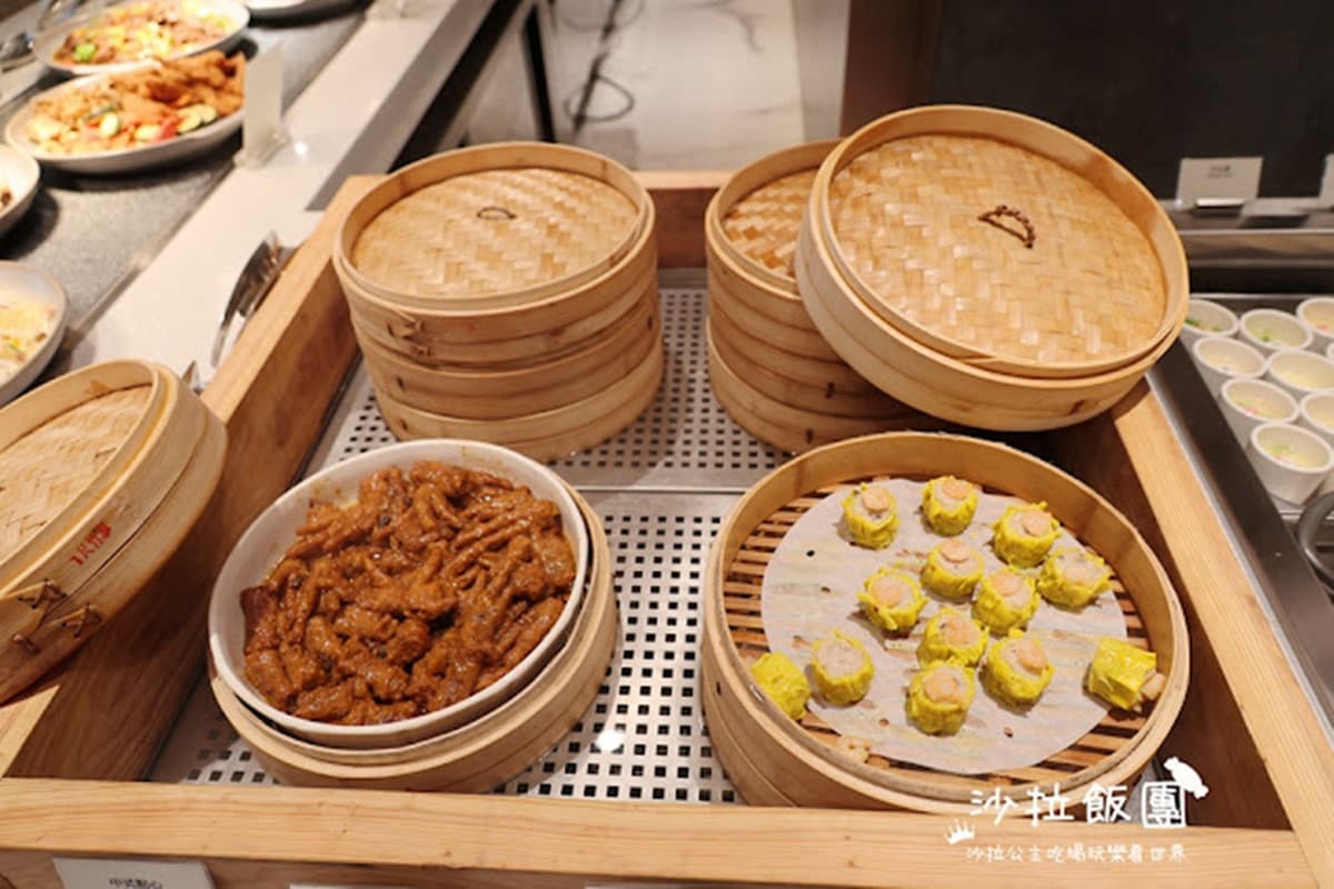 中山站吃到飽回歸!肥美鮭魚、牛排、可麗露無限供應,用祕技吃省910元 中山站吃到飽回歸!肥美鮭魚、牛排、可麗露無限供應,用祕技吃省910元