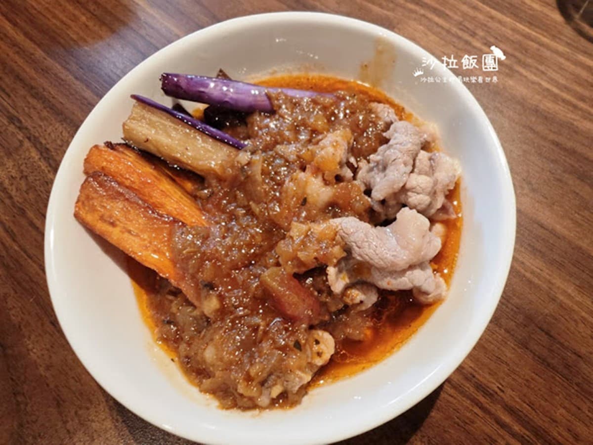 中山站吃到飽回歸!肥美鮭魚、牛排、可麗露無限供應,用祕技吃省910元 中山站吃到飽回歸!肥美鮭魚、牛排、可麗露無限供應,用祕技吃省910元