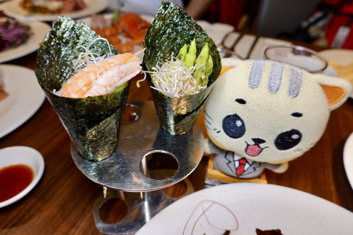 中山站吃到飽回歸!肥美鮭魚、牛排、可麗露無限供應,用祕技吃省910元 中山站吃到飽回歸!肥美鮭魚、牛排、可麗露無限供應,用祕技吃省910元
