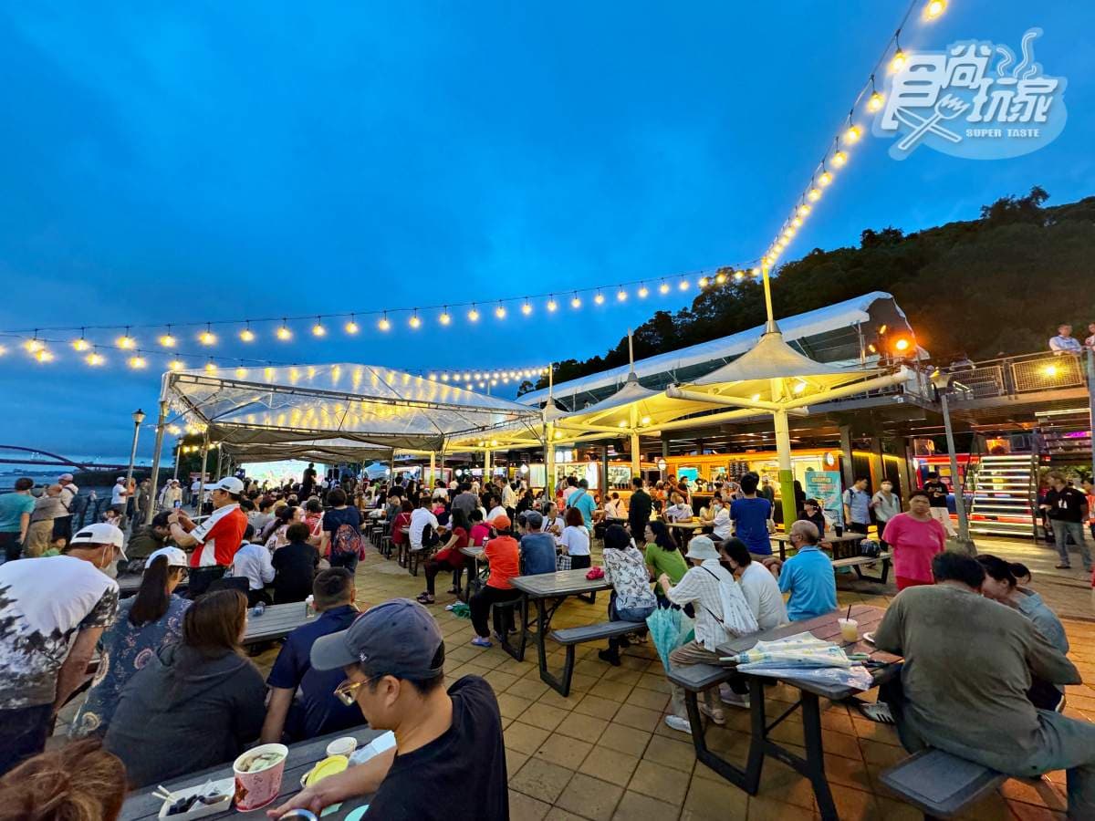 台北最新「關渡碼頭貨櫃市集」!一站爽吃14家異國美食,配河岸風光超Chill 台北最新「關渡碼頭貨櫃市集」!一站爽吃14家異國美食,配河岸風光超Chill
