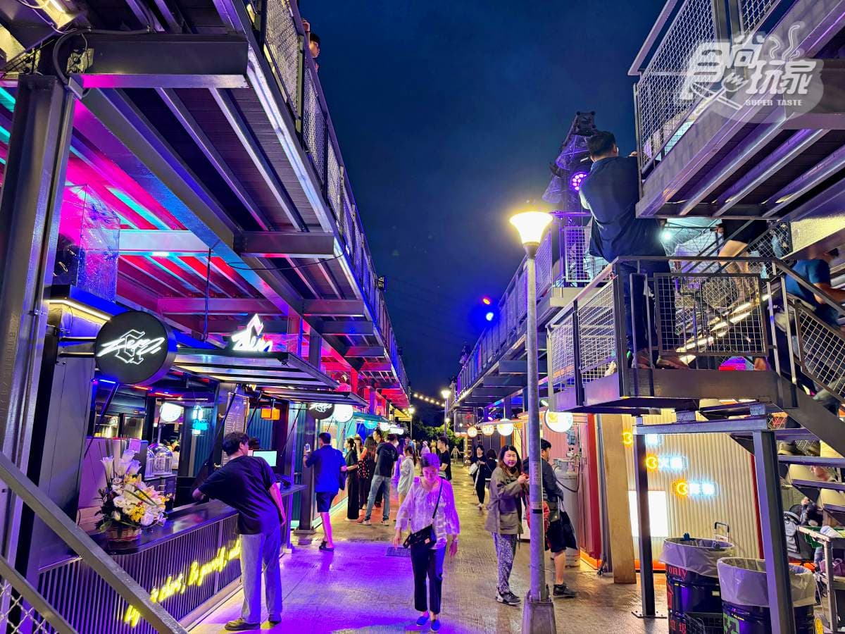 台北最新「關渡碼頭貨櫃市集」!一站爽吃14家異國美食,配河岸風光超Chill 台北最新「關渡碼頭貨櫃市集」!一站爽吃14家異國美食,配河岸風光超Chill