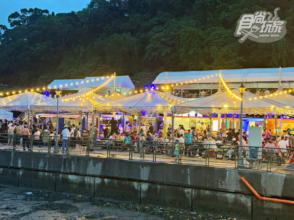 台北最新「關渡碼頭貨櫃市集」!一站爽吃14家異國美食,配河岸風光超Chill 台北最新「關渡碼頭貨櫃市集」!一站爽吃14家異國美食,配河岸風光超Chill