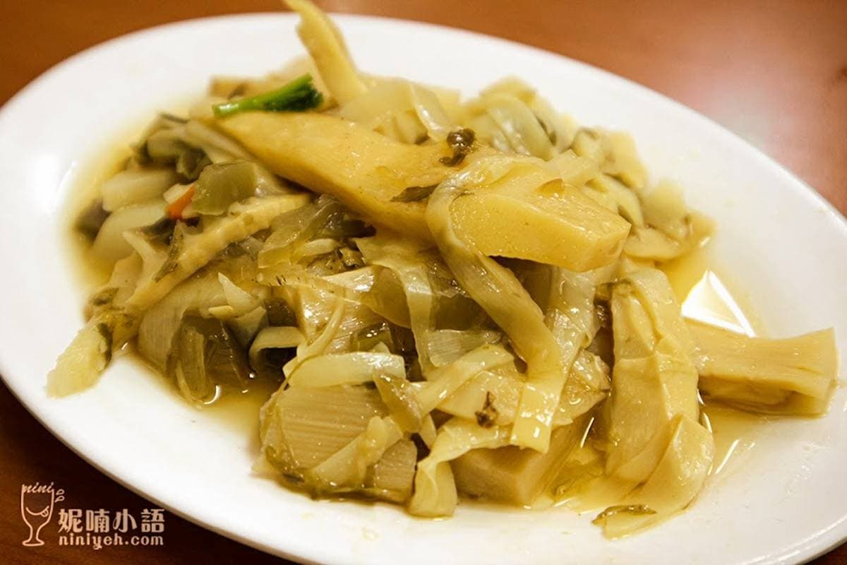 網封「台北前3強滷肉飯」!滿滿膠質油香滿溢,市場30年排隊老字號 網封「台北前3強滷肉飯」!滿滿膠質油香滿溢,市場30年排隊老字號