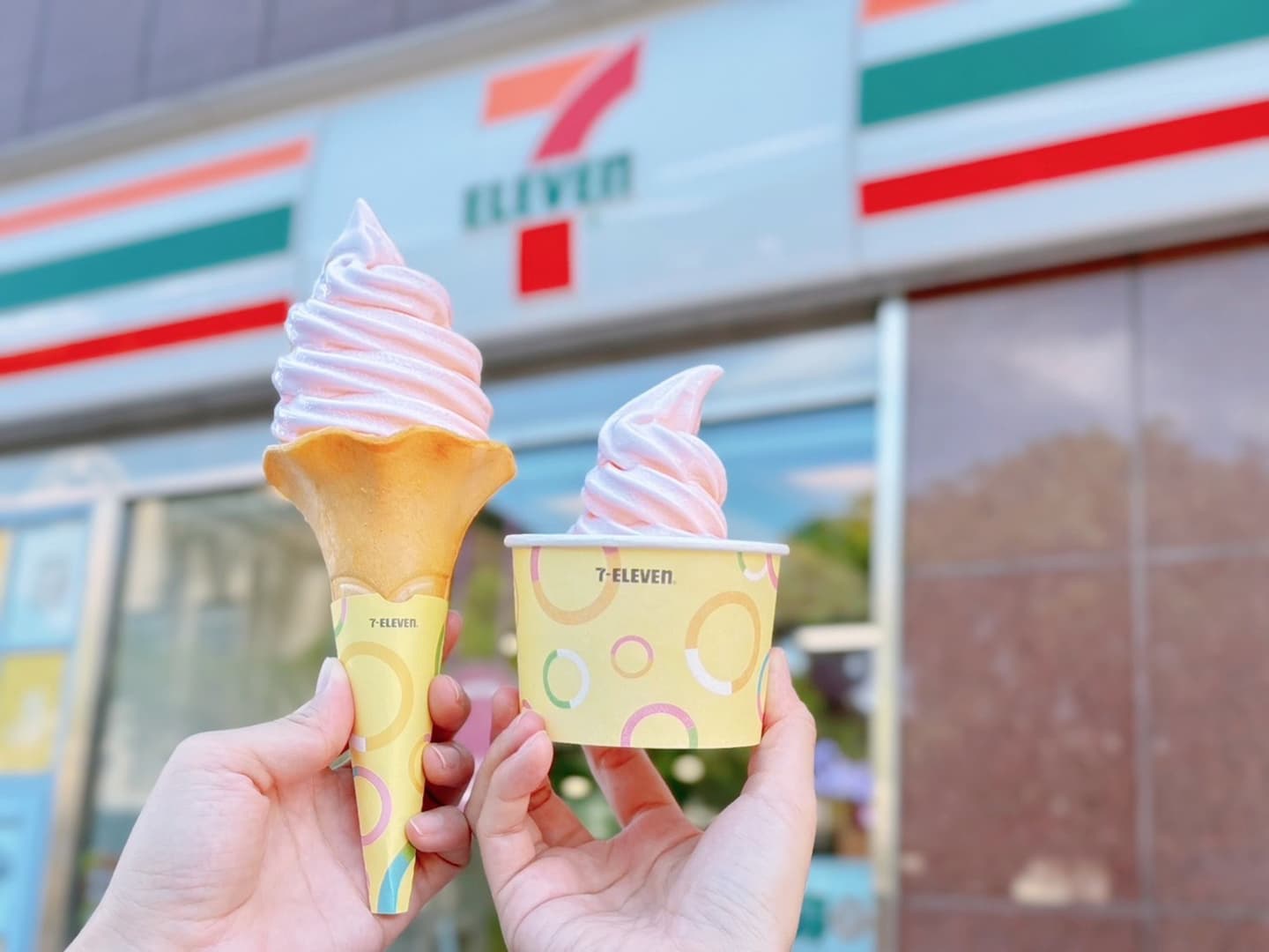 7-11「水蜜桃牛奶霜淇淋」買一送一!超商神還原「楊枝甘露冰沙」24小時都能喝 7-11「水蜜桃牛奶霜淇淋」買一送一!超商神還原「楊枝甘露冰沙」24小時都能喝