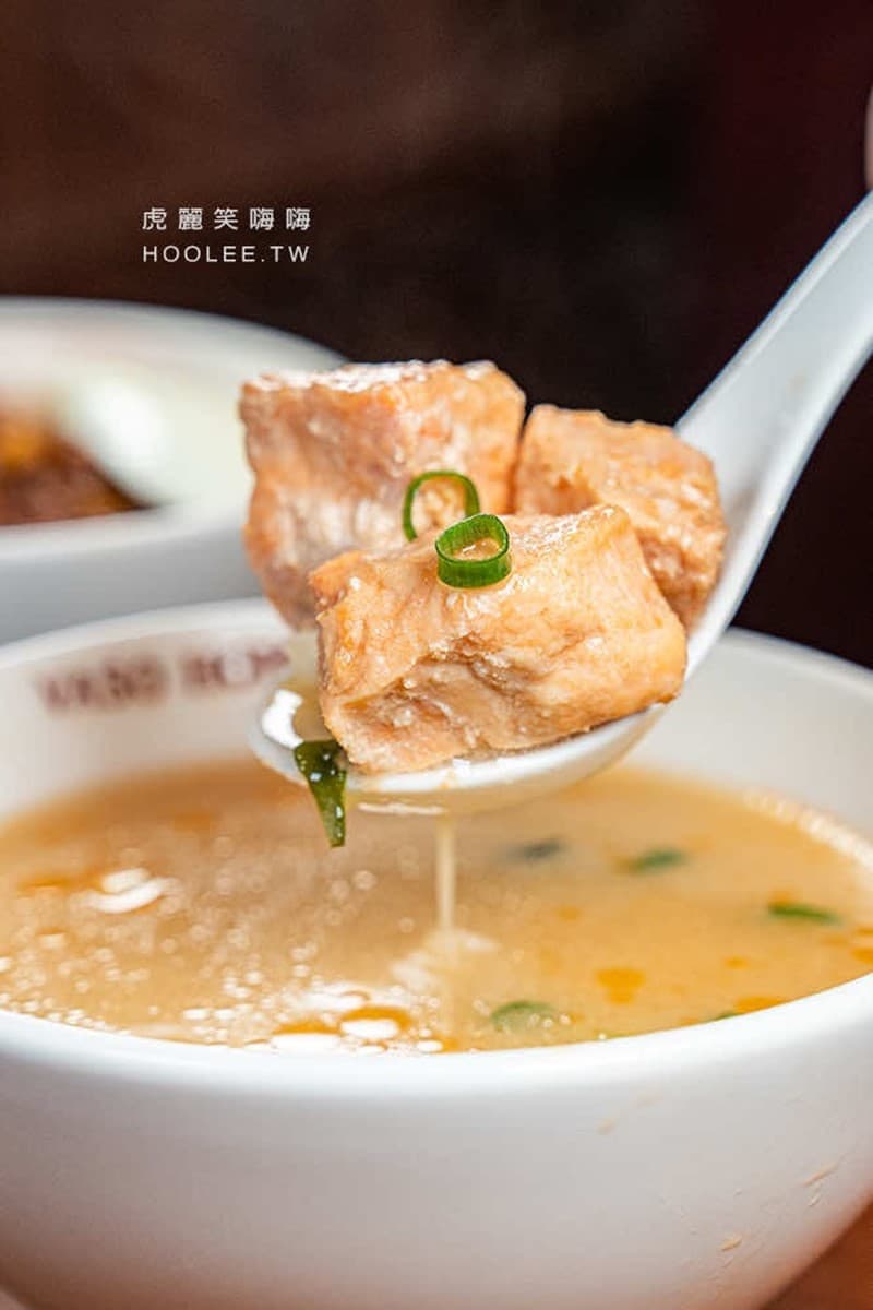 「全台最美肉燥飯」在高雄!麻辣肉燥+半熟蛋太銷魂,滑嫩蒸蛋湯激推必點 「全台最美肉燥飯」在高雄!麻辣肉燥+半熟蛋太銷魂,滑嫩蒸蛋湯激推必點