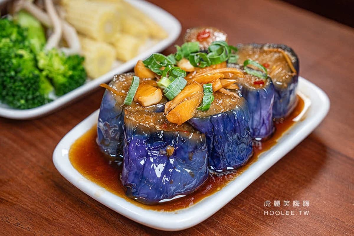 「全台最美肉燥飯」在高雄!麻辣肉燥+半熟蛋太銷魂,滑嫩蒸蛋湯激推必點 「全台最美肉燥飯」在高雄!麻辣肉燥+半熟蛋太銷魂,滑嫩蒸蛋湯激推必點