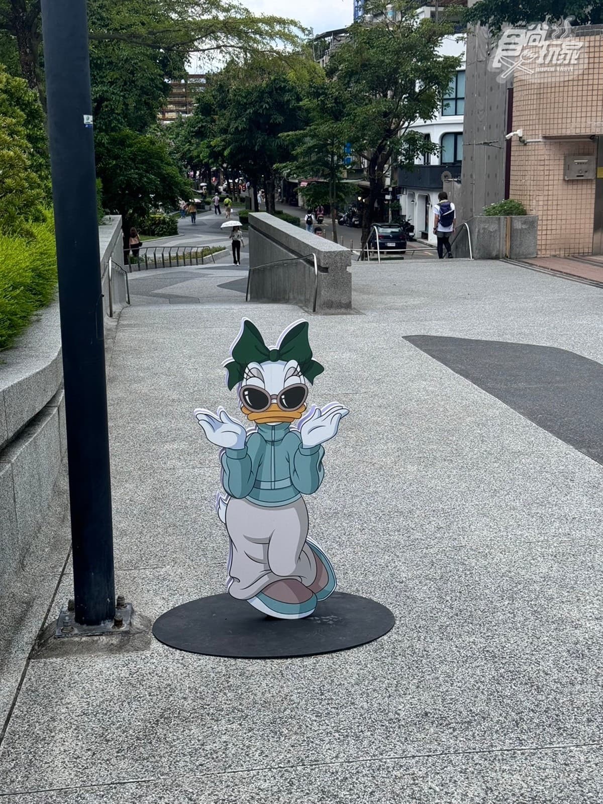 迪士尼控快衝!中山站快閃「米奇樂園」免費造景拍爆,限定周邊超欠買 迪士尼控快衝!中山站快閃「米奇樂園」免費造景拍爆,限定周邊超欠買