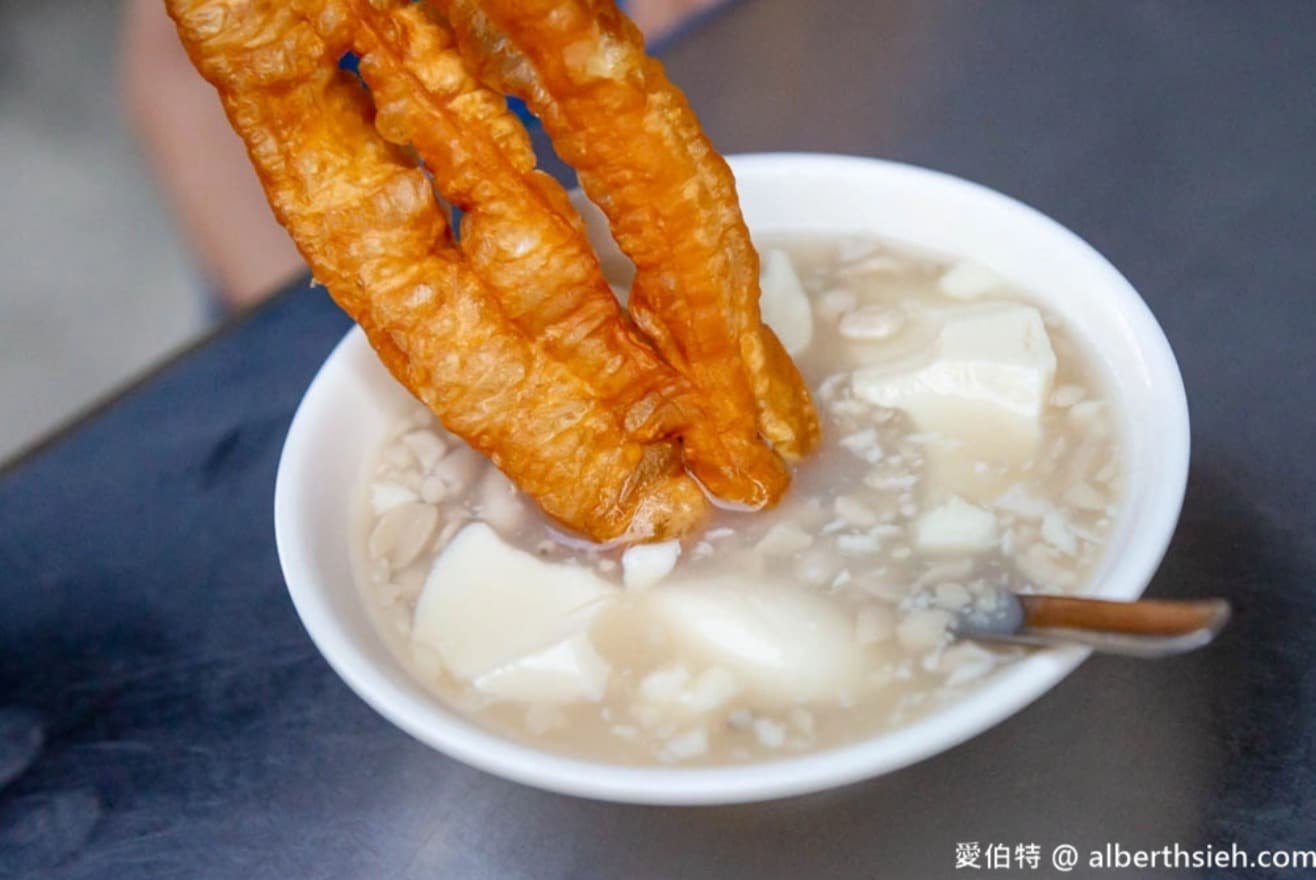 嘉義宵夜12家!深夜限定只賣4小時牛肉麵、25元炭烤魷魚、豆漿豆花推薦 阿娥豆漿豆花|嘉義宵夜甜點