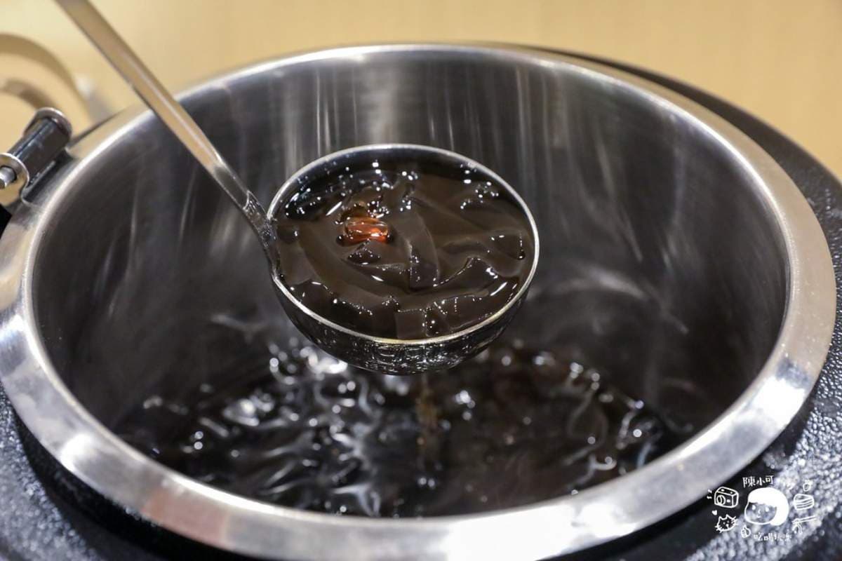298元起「火烤兩吃」吃到飽!新北夜貓激推宵夜場,自助吧逾60種食材無限夾 298元起「火烤兩吃」吃到飽!新北夜貓激推宵夜場,自助吧逾60種食材無限夾
