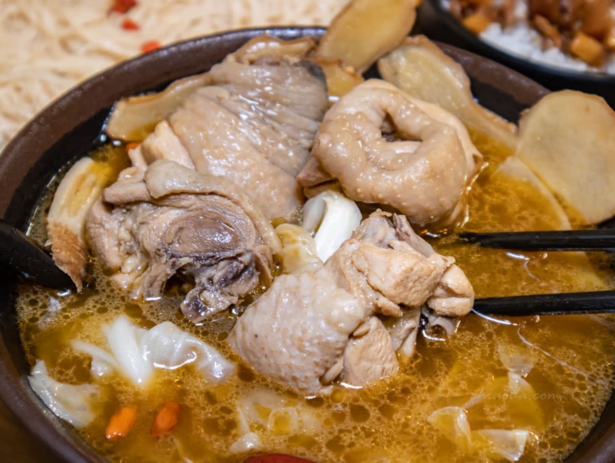 IG暴紅「麵線煎」在台中!「麻油麵線蛋餅」香酥脆,必沾東泉辣椒醬更夠味 IG暴紅「麵線煎」在台中!「麻油麵線蛋餅」香酥脆,必沾東泉辣椒醬更夠味
