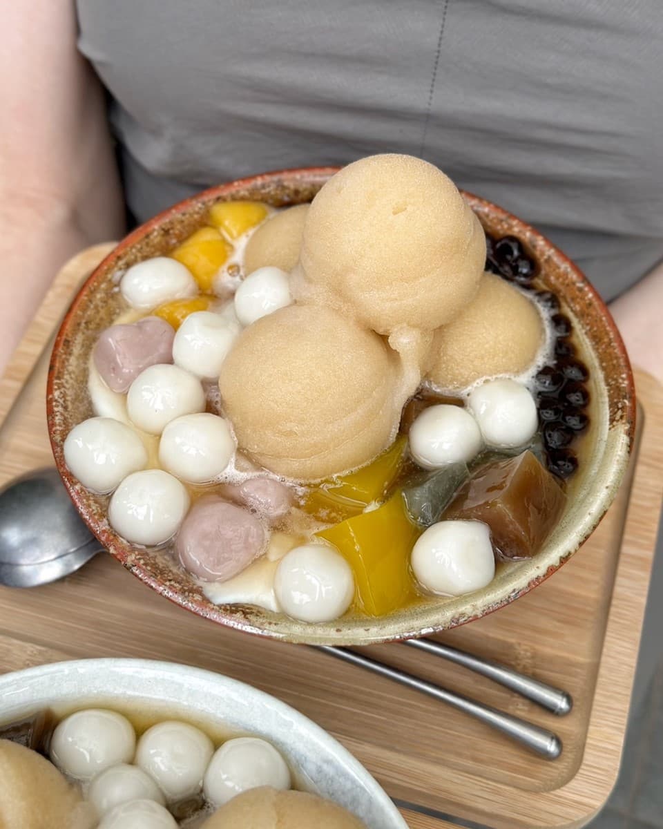 只要69元!免費續加豆花、嫩仙草、黑糖冰沙球、糖水吃到飽,給料大方不手軟 只要69元!免費續加豆花、嫩仙草、黑糖冰沙球、糖水吃到飽,給料大方不手軟