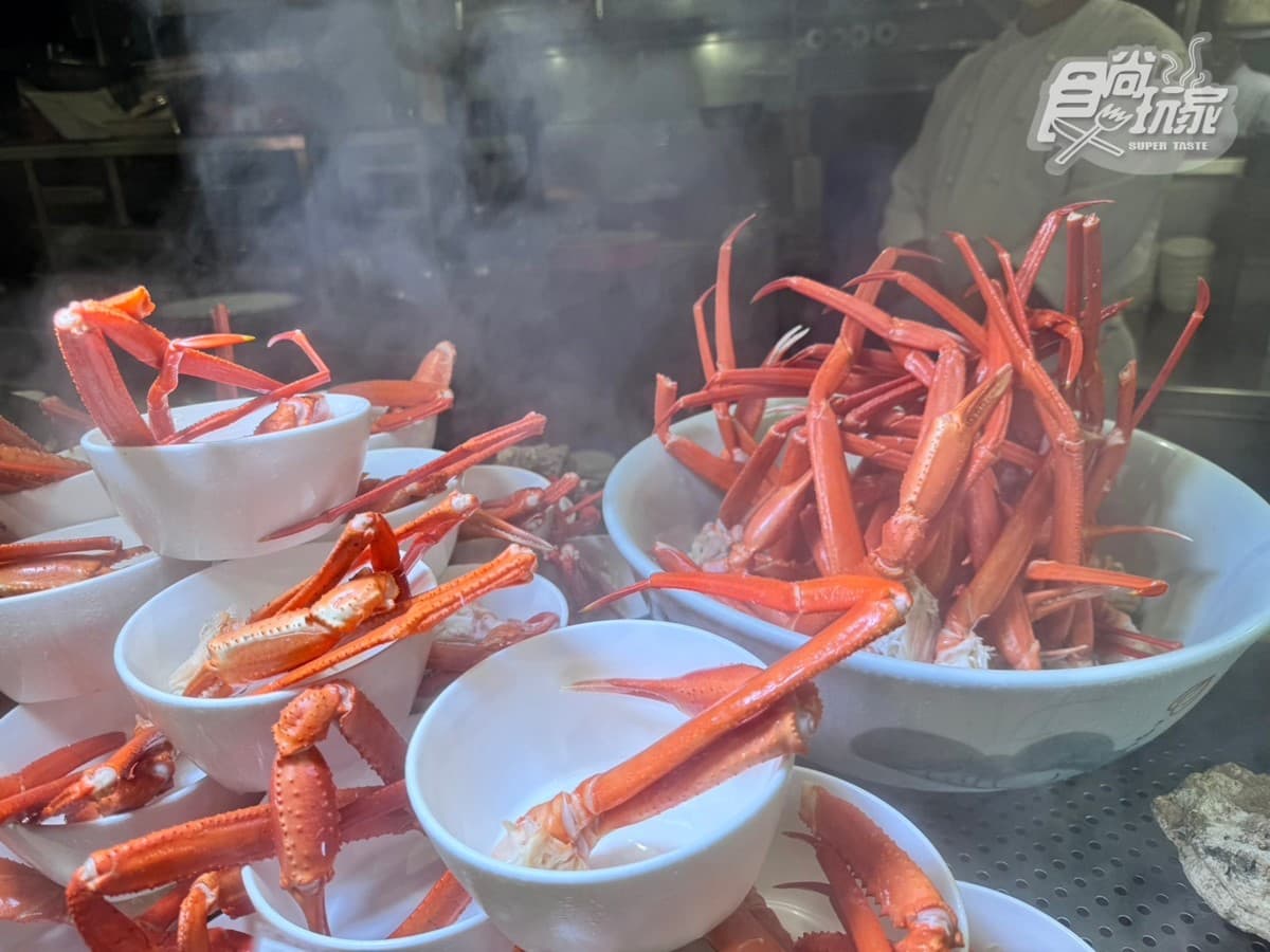 善導寺最強Buffet!澎湖海鮮、松葉蟹、芒果吃到飽開箱,75折優惠倒數快衝 善導寺最強Buffet!澎湖海鮮、松葉蟹、芒果吃到飽開箱,75折優惠倒數快衝
