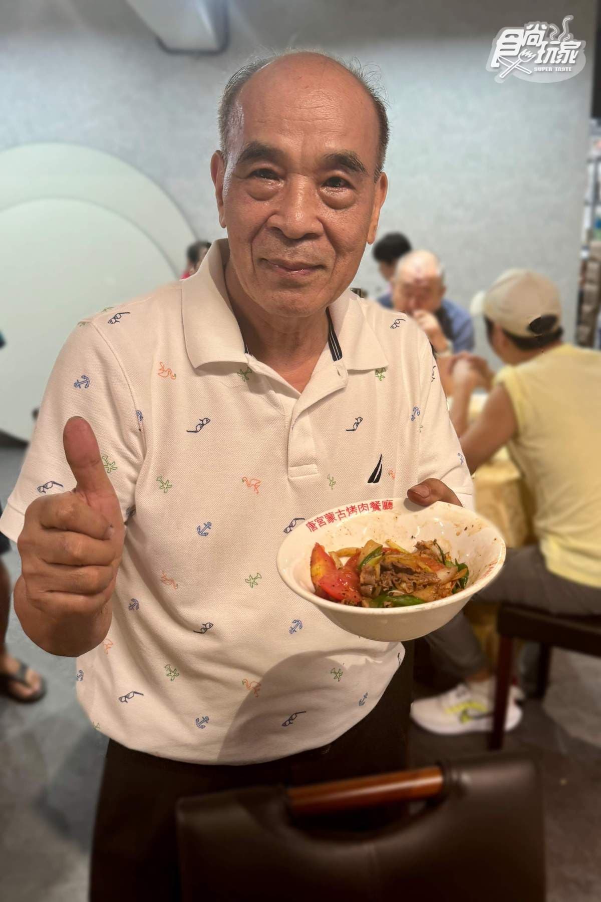 台北人哭了!48年老字號「唐宮蒙古烤肉」重新開幕,660元吃到飽搶先直擊 台北人哭了!48年老字號「唐宮蒙古烤肉」重新開幕,660元吃到飽搶先直擊