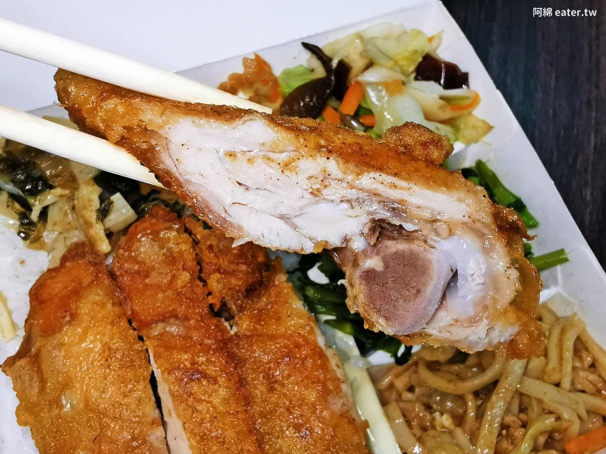 便當只要60元起!桃園人才知平價便當,排骨飯80元CP值超高、附免費熱湯 便當只要60元起!桃園人才知平價便當,排骨飯80元CP值超高、附免費熱湯