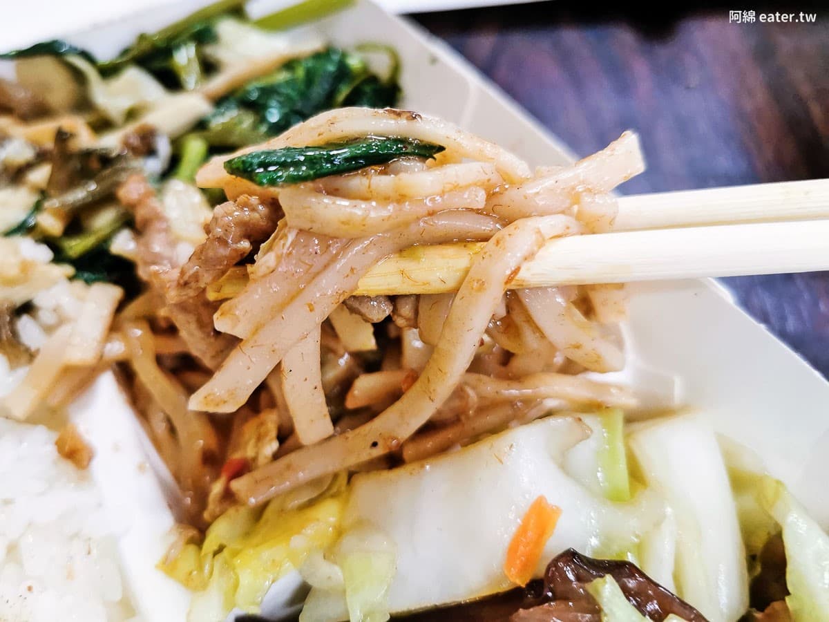 便當只要60元起!桃園人才知平價便當,排骨飯80元CP值超高、附免費熱湯 便當只要60元起!桃園人才知平價便當,排骨飯80元CP值超高、附免費熱湯