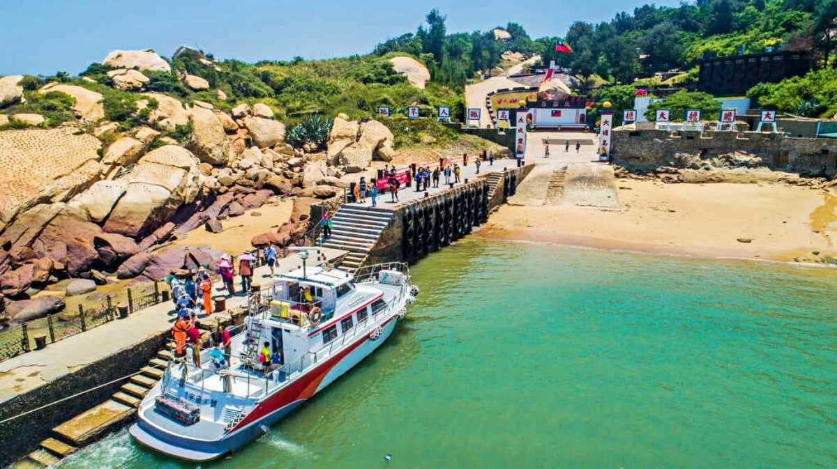 「台灣最神祕離島」開放登島!試營運、申請流程1篇全看懂,再訪必遊8景點 「台灣最神祕離島」開放登島!試營運、申請流程1篇全看懂,再訪必遊8景點