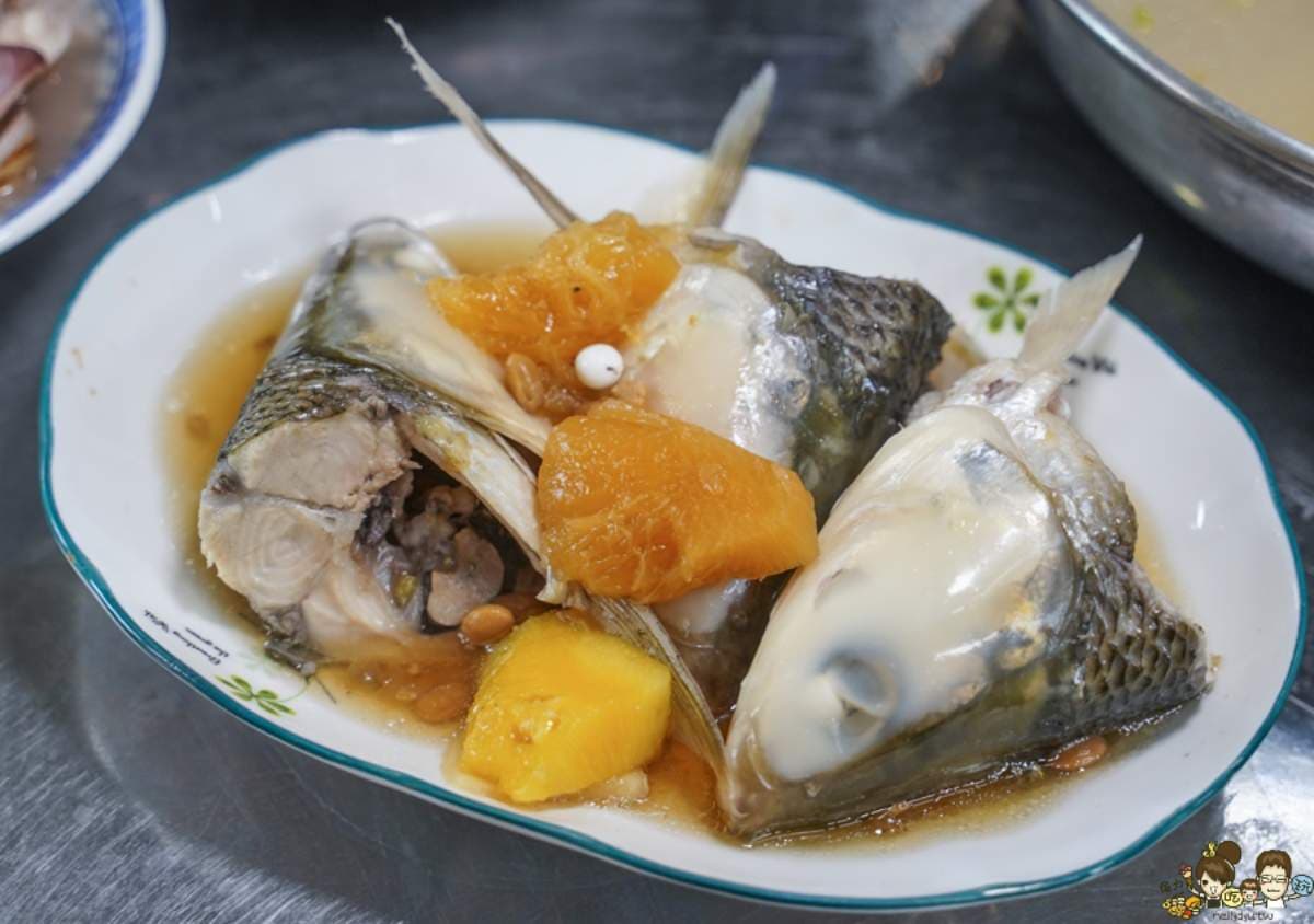 阿嬤怕你吃不飽!高雄最狂「大鐵鍋海鮮粥」百元飽全家,真材實料在地人大推 阿嬤怕你吃不飽!高雄最狂「大鐵鍋海鮮粥」百元飽全家,真材實料在地人大推