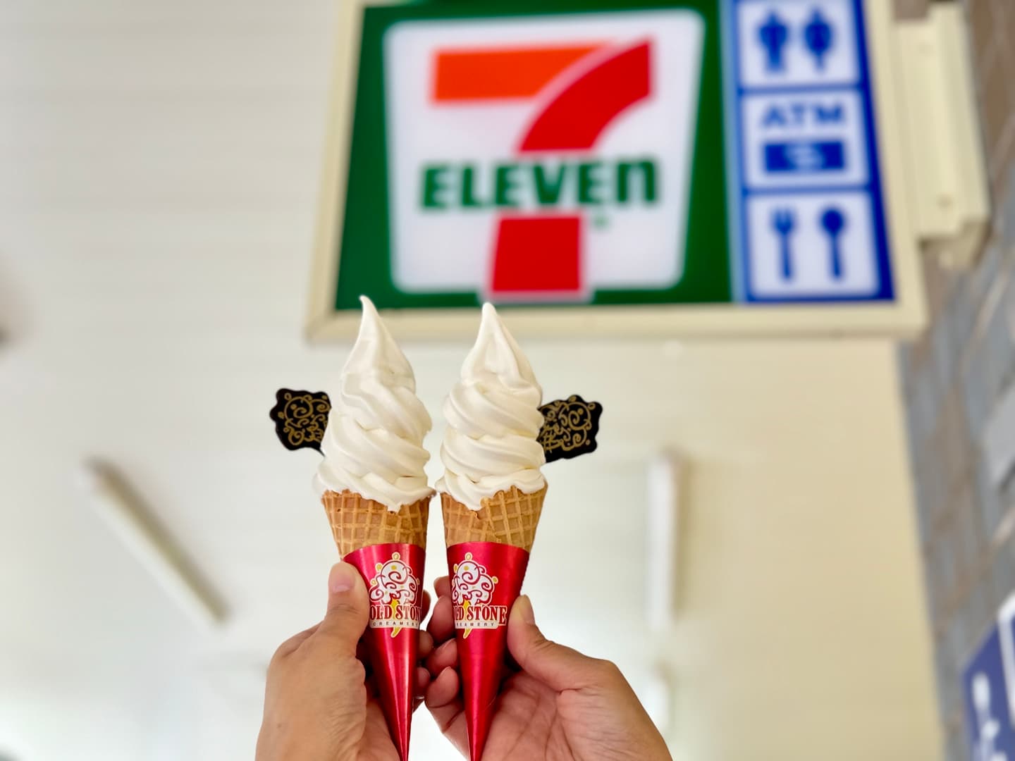 COLD STONE竟然出霜淇淋了!這天買一送一快衝,7-11也推酷聖石「厚乳霜淇淋」 COLD STONE竟然出霜淇淋了!這天買一送一快衝,7-11也推酷聖石「厚乳霜淇淋」