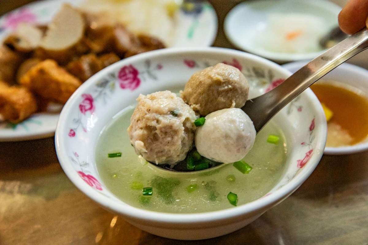 市場狂賣近90年!祖傳三代「國宴米糕」肉燥噴香超銷魂,老台南人最愛好味道 市場狂賣近90年!祖傳三代「國宴米糕」肉燥噴香超銷魂,老台南人最愛好味道