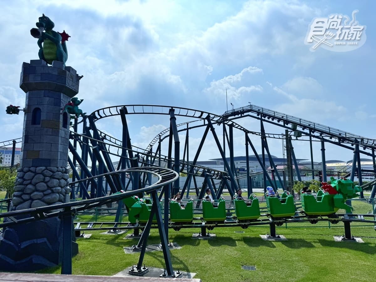 聖誕節衝「樂高樂園」!首度舉辦夜間燈光秀,61萬塊積木聖誕樹拍到飽 聖誕節衝「樂高樂園」!首度舉辦夜間燈光秀,61萬塊積木聖誕樹拍到飽