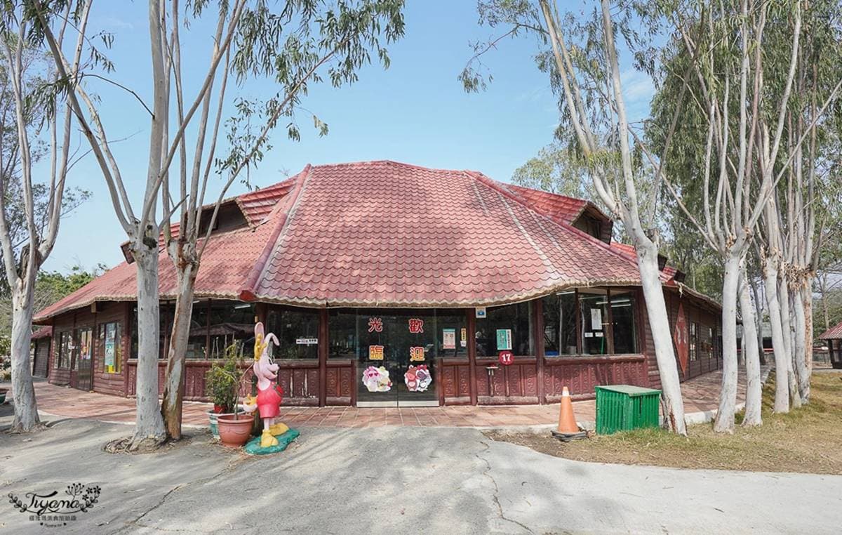 零距離餵萌水豚!台南「頑皮世界野生動物園」行程攻略:特色亮點、門票資訊 零距離餵萌水豚!台南「頑皮世界野生動物園」行程攻略:特色亮點、門票資訊