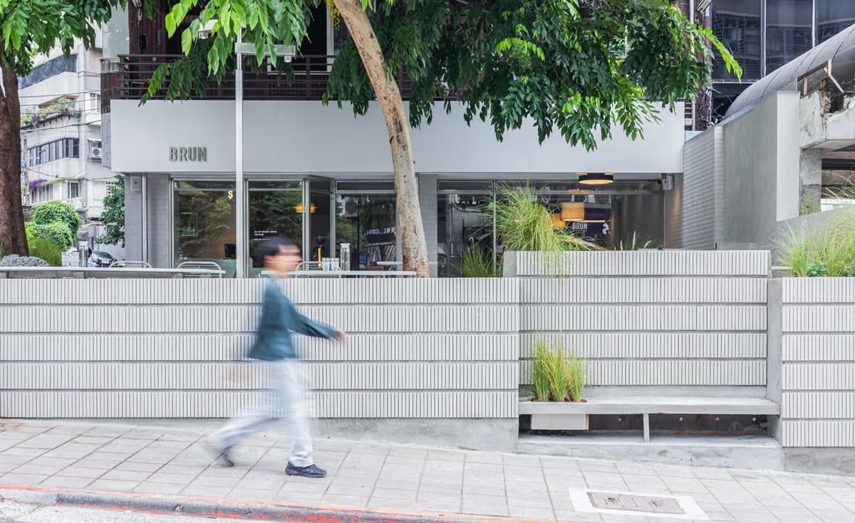 「台北最美早午餐」進駐天母!打卡純白戶外區,必點致敬茉莉漢堡「豬排飯」 「台北最美早午餐」進駐天母!打卡純白戶外區,必點致敬茉莉漢堡「豬排飯」