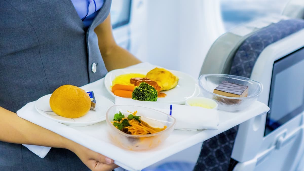 飛機餐可以多要1份嗎?內行人分享妙招,釣出空服員解答
