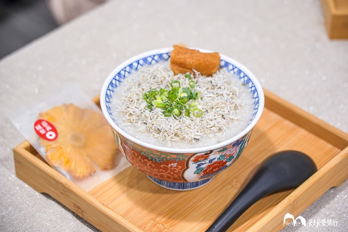 炸蝦免費加到滿!大碗公「銅板價海產粥」附飲料暢飲,15元酥炸雞肉串也必點 炸蝦免費加到滿!大碗公「銅板價海產粥」附飲料暢飲,15元酥炸雞肉串也必點