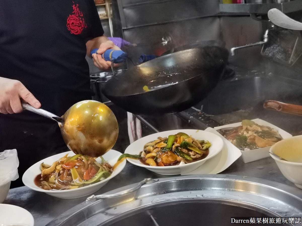 台北市場唯一「正宗廣式快炒」!30種炒飯、燴飯任選,名導吳念真、藝人都愛 台北市場唯一「正宗廣式快炒」!30種炒飯、燴飯任選,名導吳念真、藝人都愛