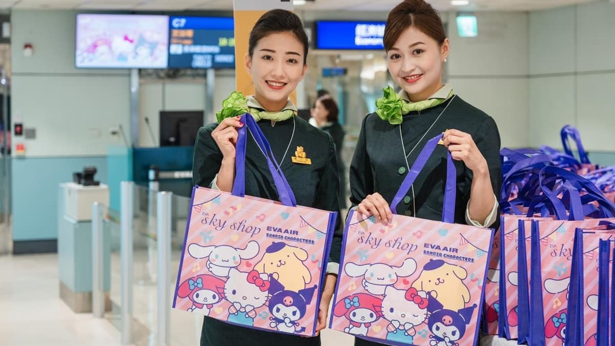 Hello Kitty彩繪機來了!長榮三麗鷗新機登場,撲克牌、登機證超欠收藏 Hello Kitty彩繪機來了!長榮三麗鷗新機登場,撲克牌、登機證超欠收藏