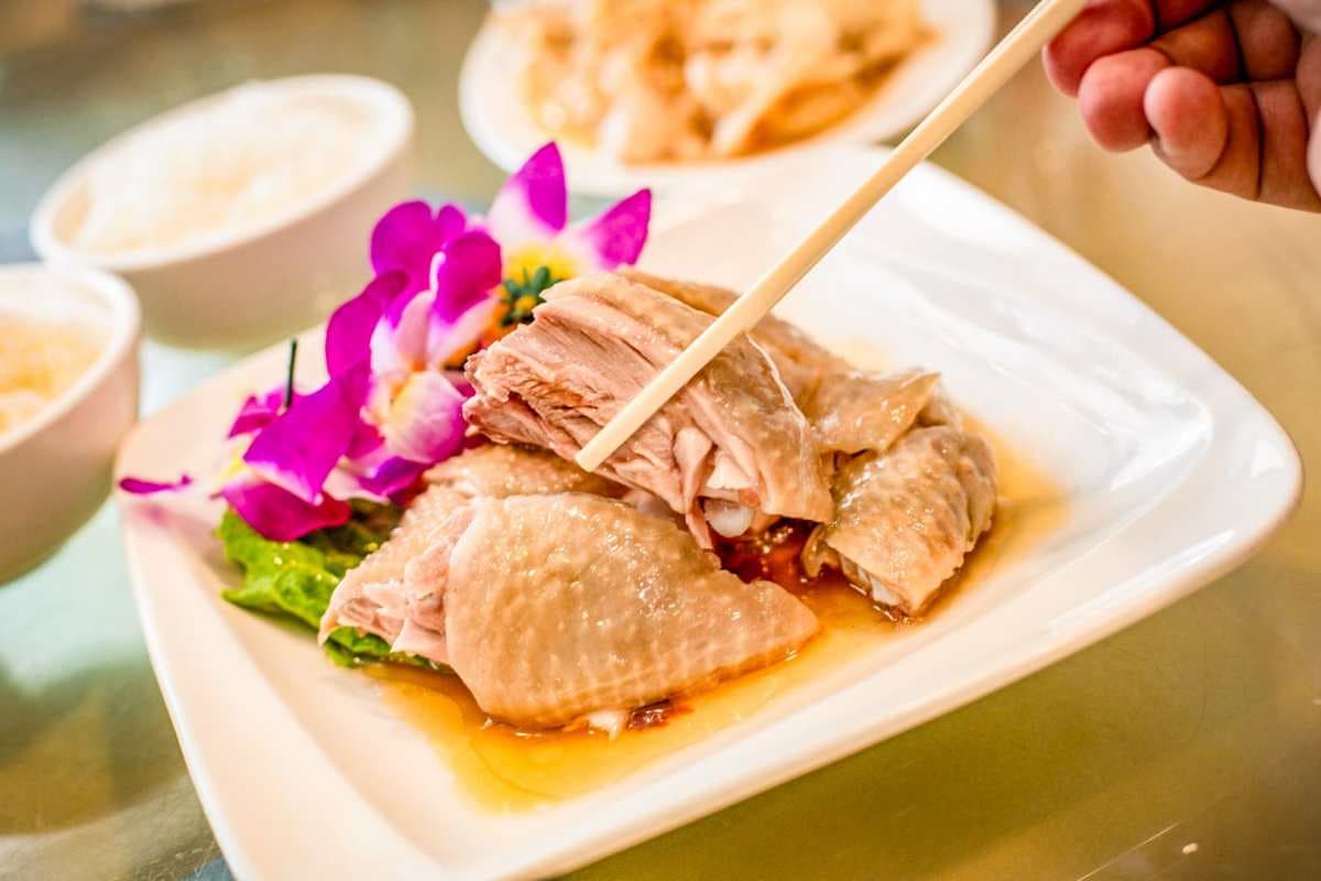 老饕激推台北高CP值客家菜!招牌鹽焗雞Q嫩鮮美,客家小炒、梅干扣肉都必點 老饕激推台北高CP值客家菜!招牌鹽焗雞Q嫩鮮美,客家小炒、梅干扣肉都必點
