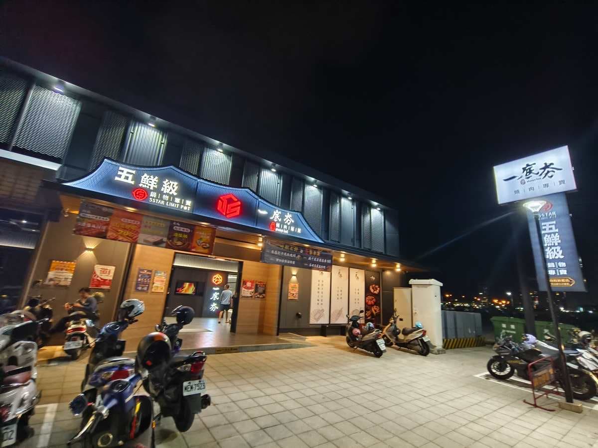 燒肉附自助吧吃到飽!499元起爽嗑6種肉拼盤,沙拉小菜、甜點飲料無限供應 燒肉附自助吧吃到飽!499元起爽嗑6種肉拼盤,沙拉小菜、甜點飲料無限供應