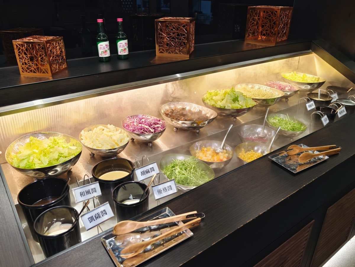 燒肉附自助吧吃到飽!499元起爽嗑6種肉拼盤,沙拉小菜、甜點飲料無限供應 燒肉附自助吧吃到飽!499元起爽嗑6種肉拼盤,沙拉小菜、甜點飲料無限供應