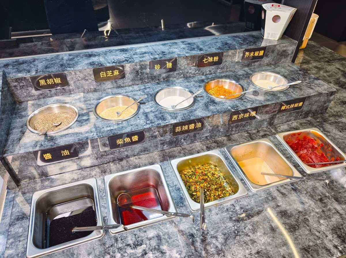 燒肉附自助吧吃到飽!499元起爽嗑6種肉拼盤,沙拉小菜、甜點飲料無限供應 燒肉附自助吧吃到飽!499元起爽嗑6種肉拼盤,沙拉小菜、甜點飲料無限供應