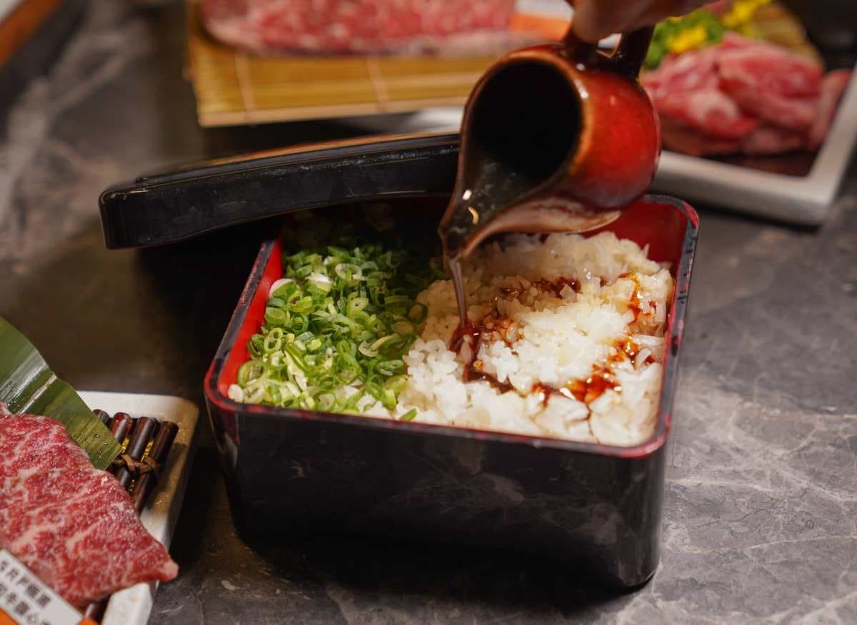 燒肉附自助吧吃到飽!499元起爽嗑6種肉拼盤,沙拉小菜、甜點飲料無限供應 燒肉附自助吧吃到飽!499元起爽嗑6種肉拼盤,沙拉小菜、甜點飲料無限供應