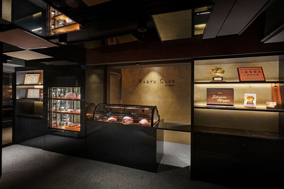 「教父牛排」全新品牌登場!爽嗑A5和牛燒肉+火鍋,最低只要380元開吃 「教父牛排」全新品牌登場!爽嗑A5和牛燒肉+火鍋,最低只要380元開吃