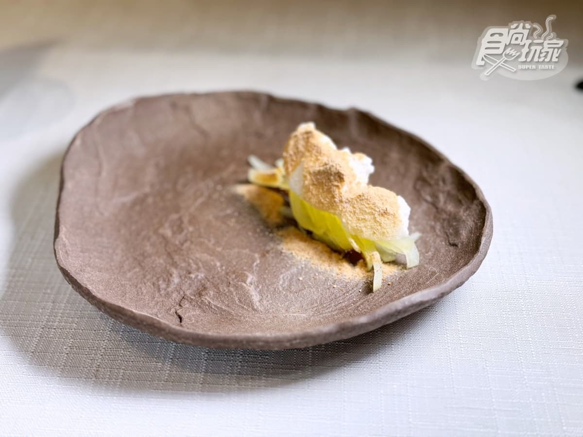 餐盤上再現唯美山海風景!米其林二星「渥達尼斯磨坊」新菜,午間套餐免3千 餐盤上再現唯美山海風景!米其林二星「渥達尼斯磨坊」新菜,午間套餐免3千