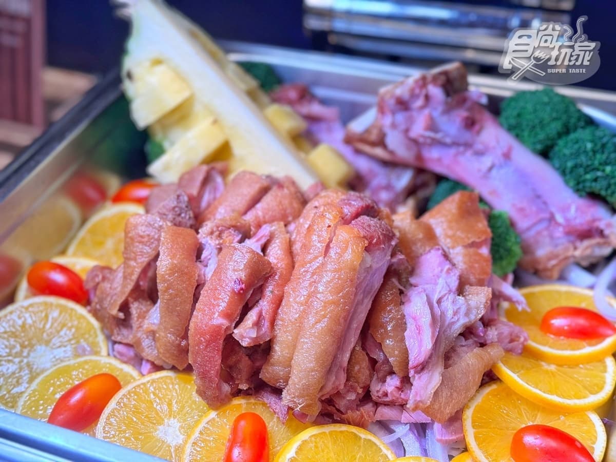 【獨家】現省449元!台北花園大酒店Buffet第2人半價,爽嗑牛排、生魚片 【獨家】現省449元!台北花園大酒店Buffet第2人半價,爽嗑牛排、生魚片