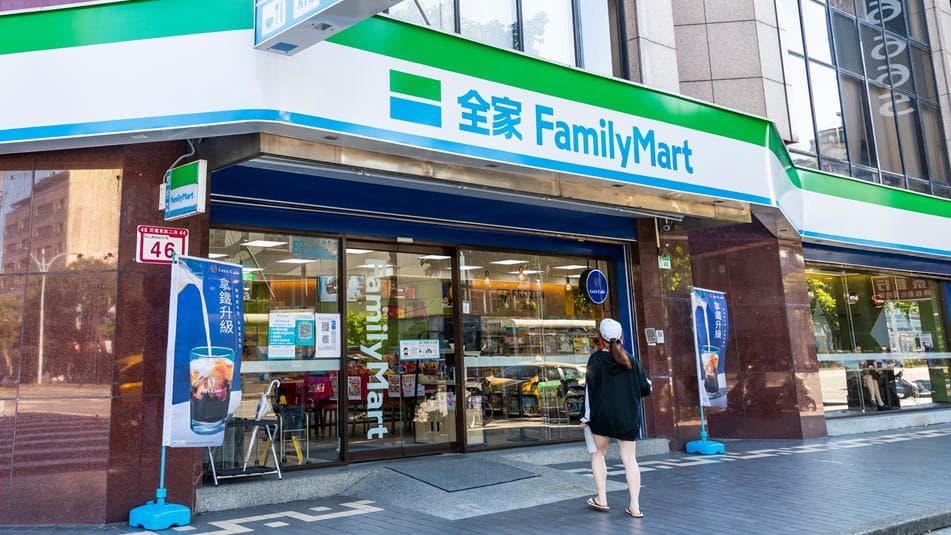 日本人在台超商見「1景象」以為遇搶劫!網友曝真相:台灣人的日常