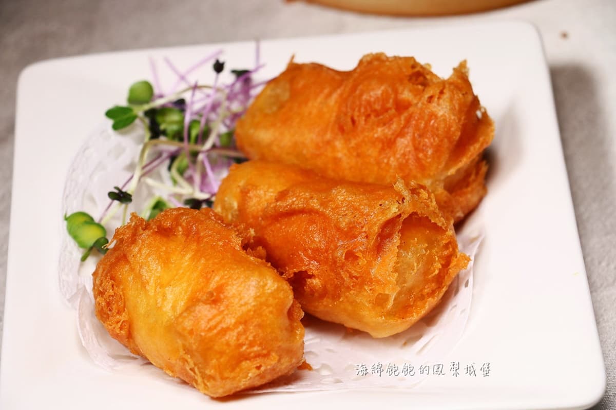 忠孝復興最強港點吃到飽!軟殼蟹、烤乳豬、流沙包超欠吃,年底前可多嗑半小時 忠孝復興最強港點吃到飽!軟殼蟹、烤乳豬、流沙包超欠吃,年底前可多嗑半小時